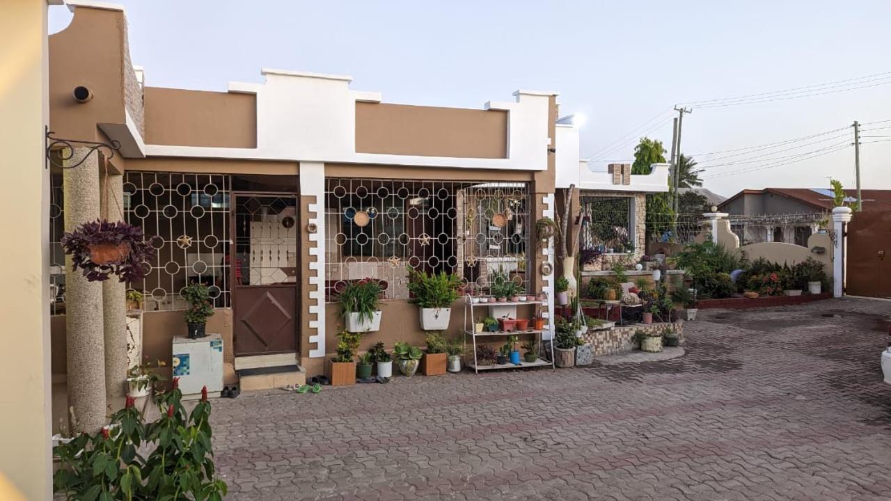 Babajay Family Home Darüsselam Dış mekan fotoğraf